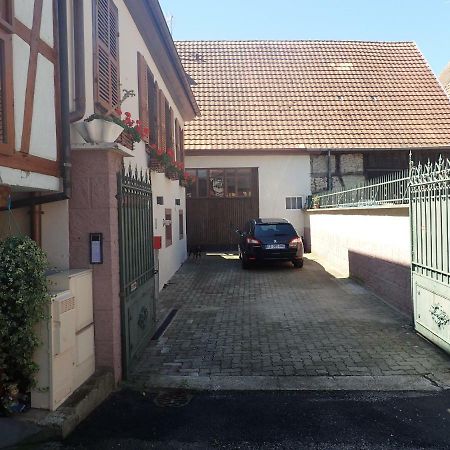 Les Gites De La Tour, Appartement "La Plaine" Saint-Hippolyte  Eksteriør bilde