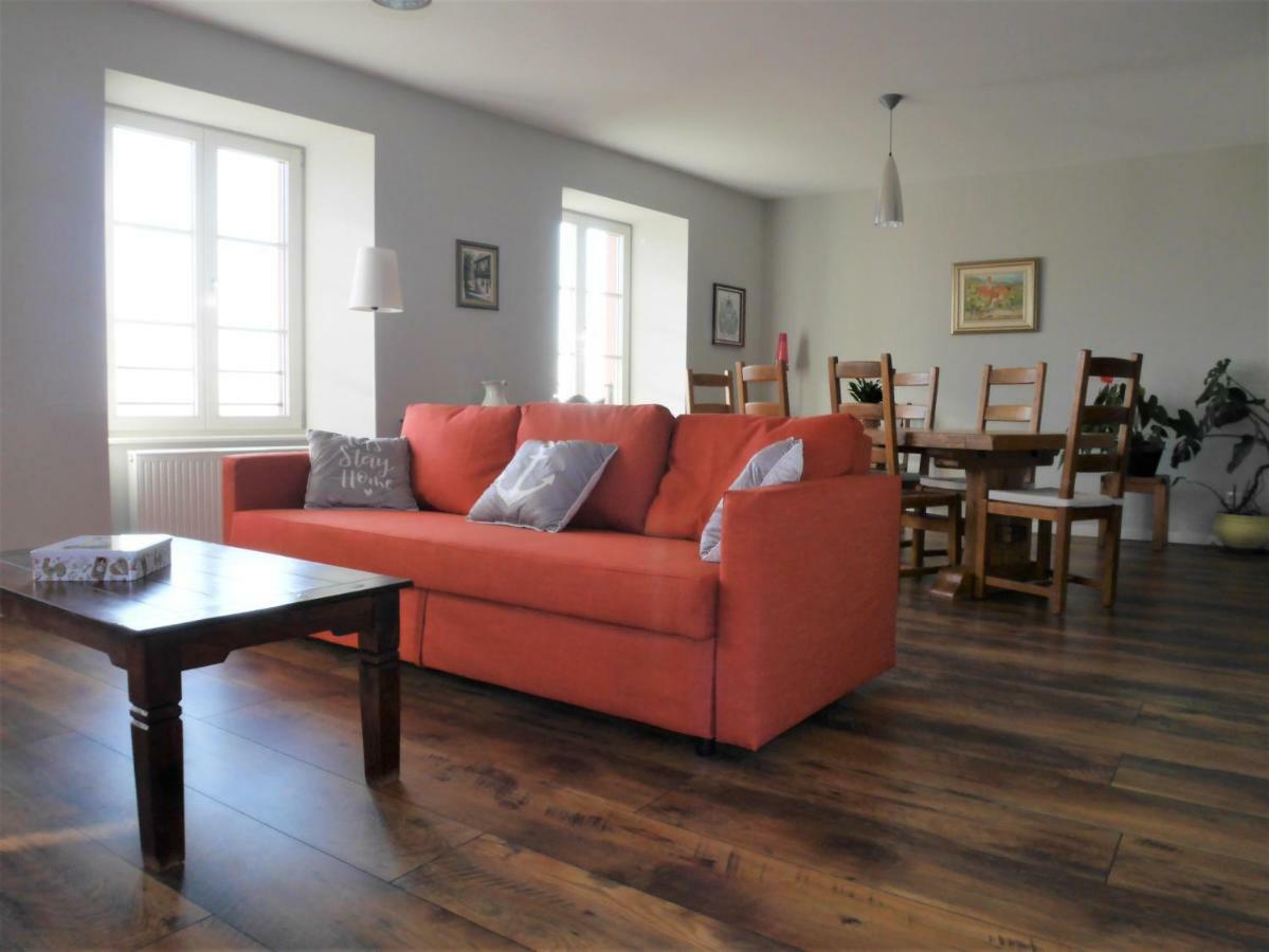 Les Gites De La Tour, Appartement "La Plaine" Saint-Hippolyte  Eksteriør bilde